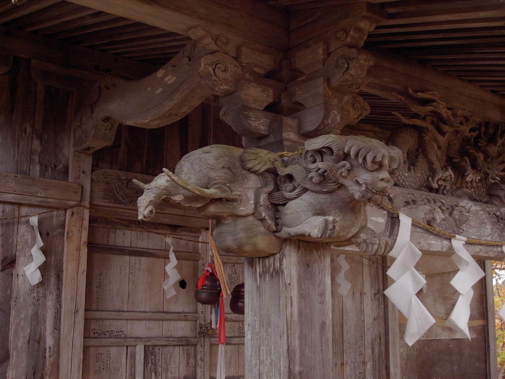 鵜鳥神社・本殿の木鼻