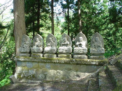 玉泉寺・六地蔵